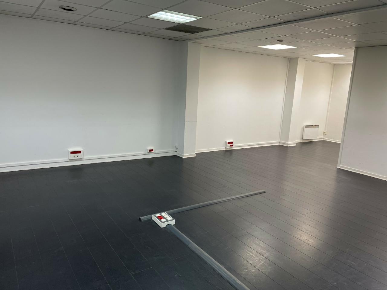 Bureau Cachan 209m² Location bureau Cachan Val-de-Marne OLBUR2104360 7